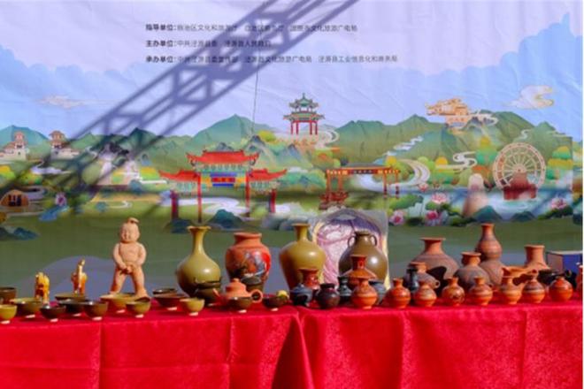 色餐饮美食推广活动在宁夏固原市泾源县雅豪滑雪场举办九游会真人游戏第一品牌“泾膳泾美·源汁源味”乡村特(图6)